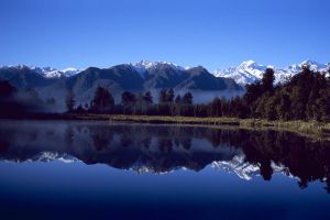 c49-NZLakeMatheson.jpg