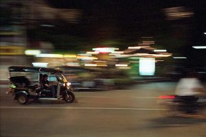 c77-MovingTukTuk.jpg