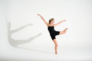 dancer02.jpg