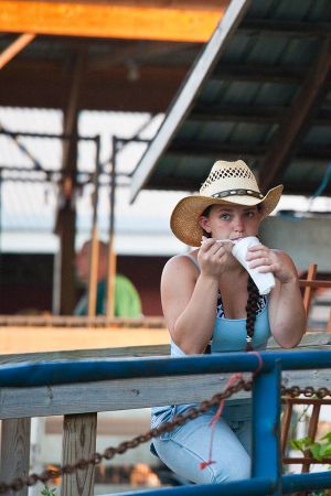 girlwithhat.jpg