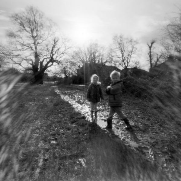 Kids, Pinhole