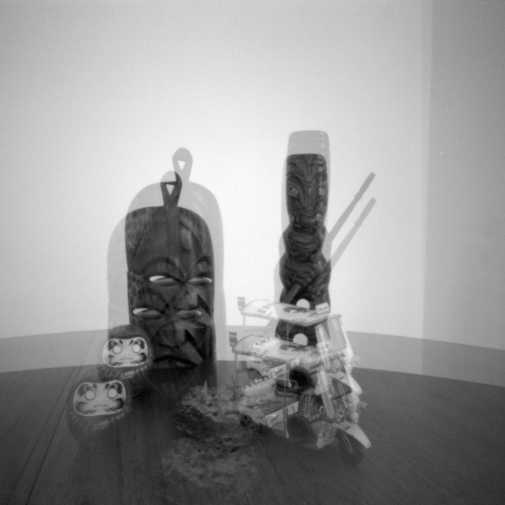 Still life with Ondu Multiformat Pinhole 6x6, Ilford PanF+ EI800