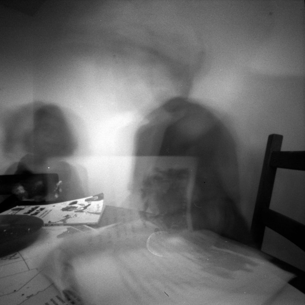 Reading Ondu Multiformat Pinhole 6x6, Ilford PanF+ EI800