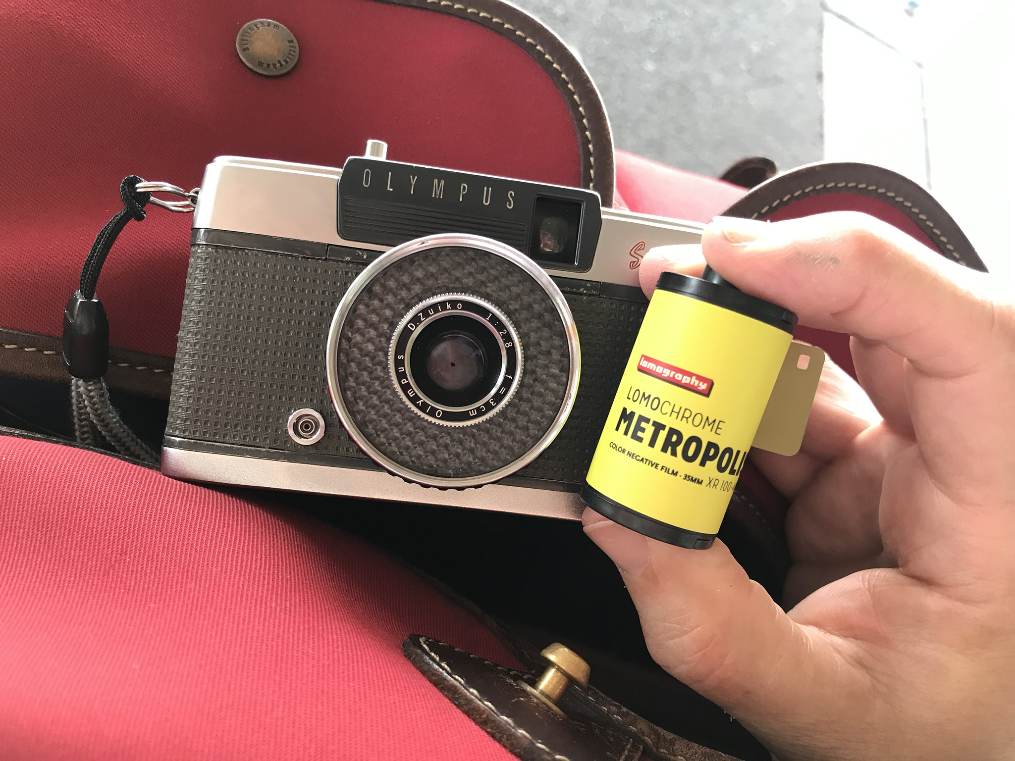 A Walk that almost didn’t happen. Half-Frame Photography with Lomography Metropolis 35mm